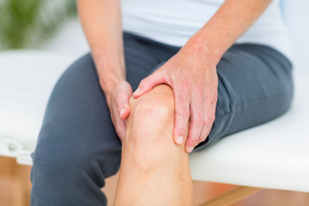 Many people experience pain in the joints of their hands and feet